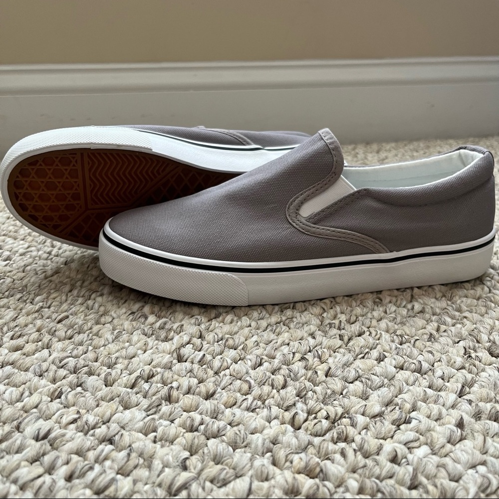 XRH SHOES Women's Slip on Shoes Low Top Canvas Non Slip Fashion Casual Sneakers